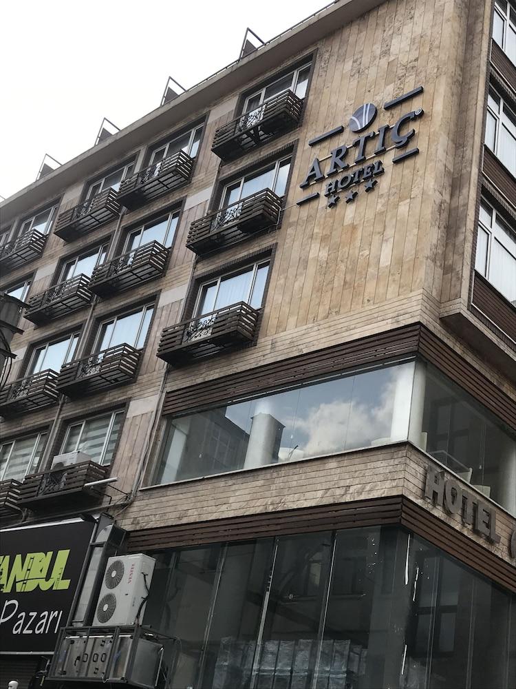 호텔 아르티치 부루사 외부 사진